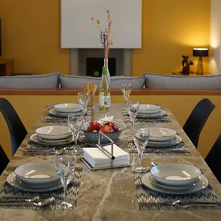 Arco Bianco Willa Afandu